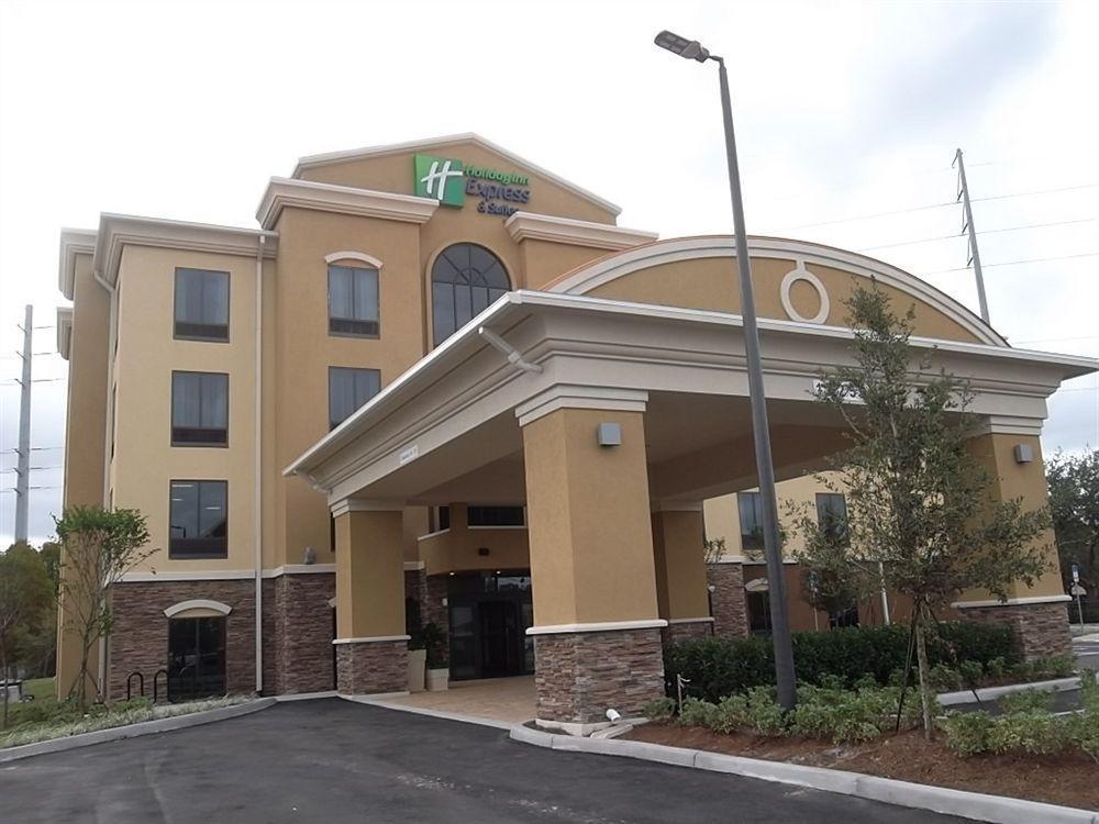 Holiday Inn Express Hotel & Suites Orlando East-Ucf Area By Ihg Alafaya Bagian luar foto