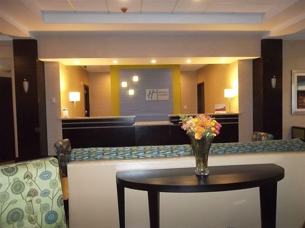 Holiday Inn Express Hotel & Suites Orlando East-Ucf Area By Ihg Alafaya Bagian luar foto