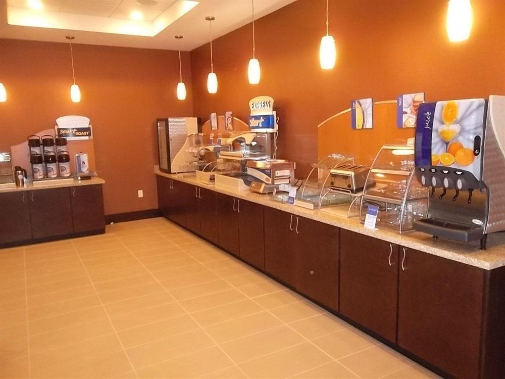Holiday Inn Express Hotel & Suites Orlando East-Ucf Area By Ihg Alafaya Bagian luar foto