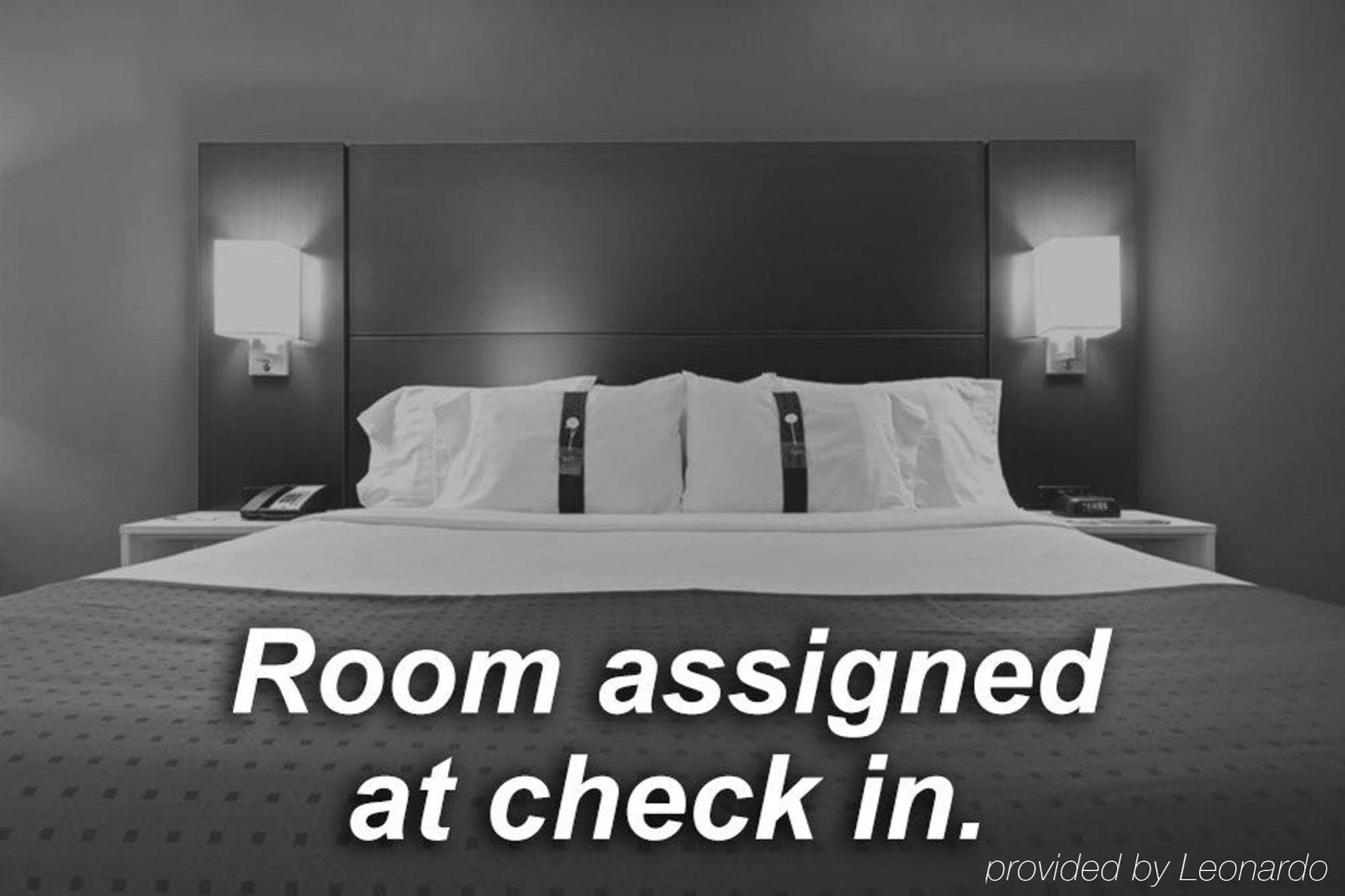 Holiday Inn Express Hotel & Suites Orlando East-Ucf Area By Ihg Alafaya Bagian luar foto
